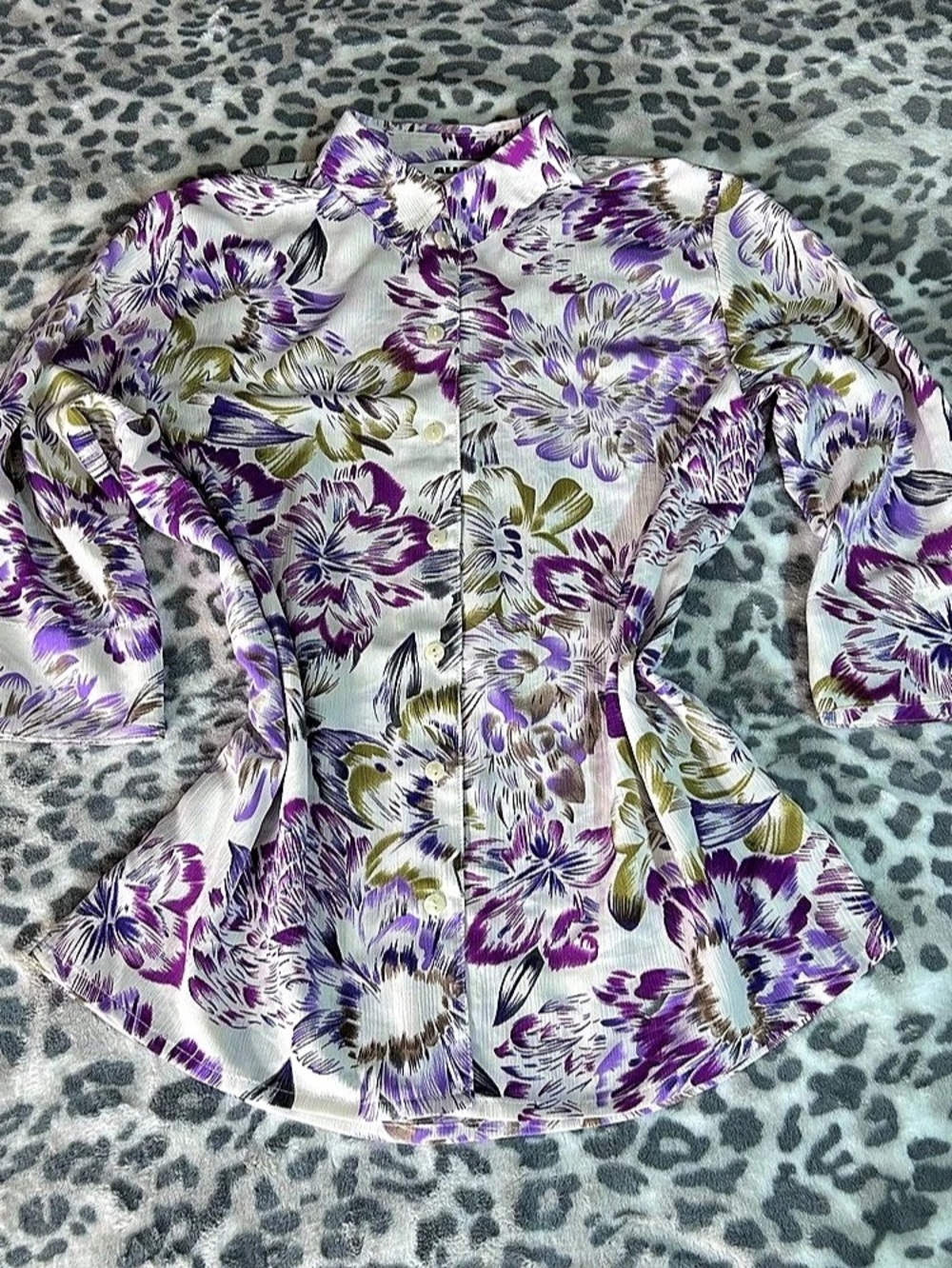 ALIA Floral Button Down Shirt in White, Purple, and Green Size 14